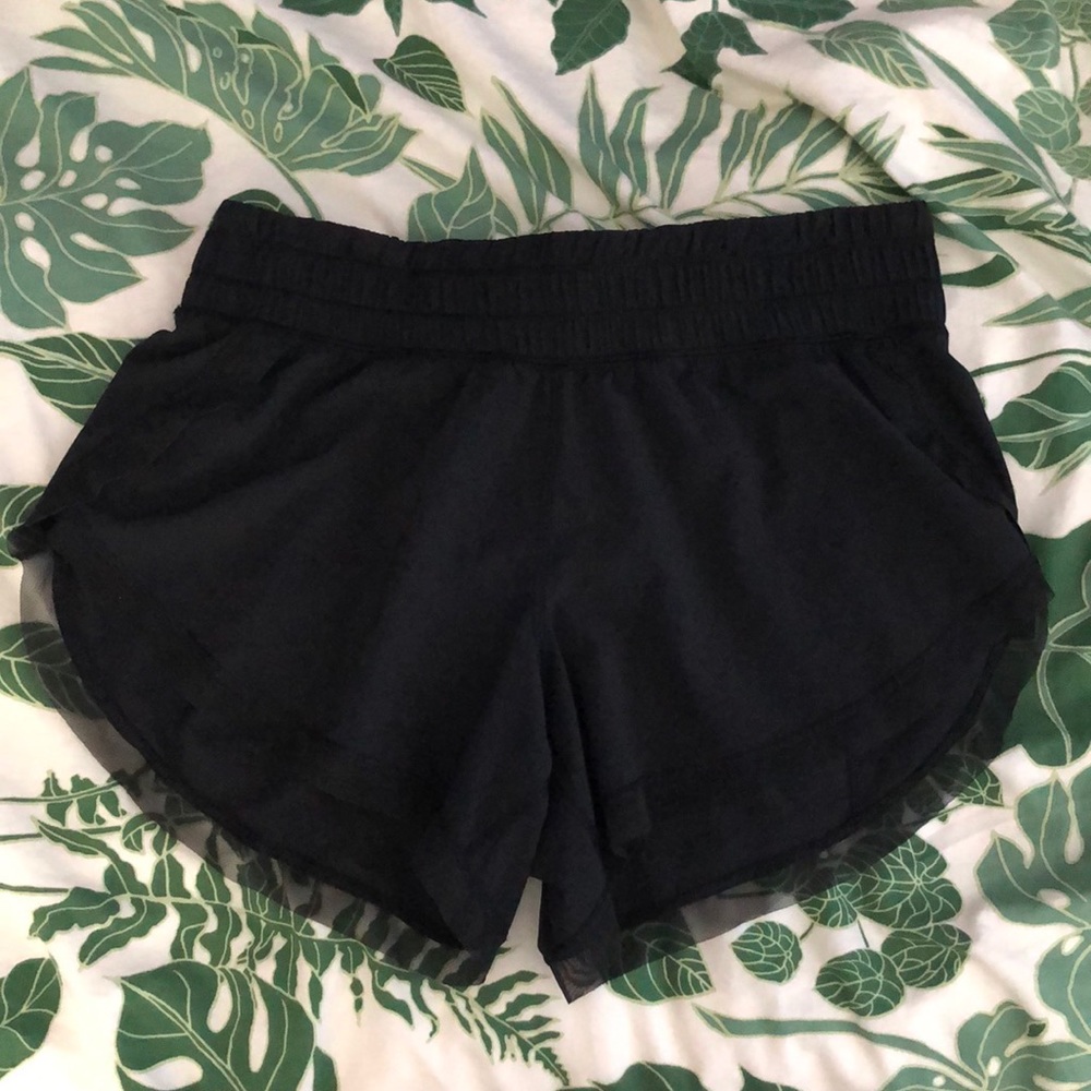 LULULEMON BLACK SHORTS